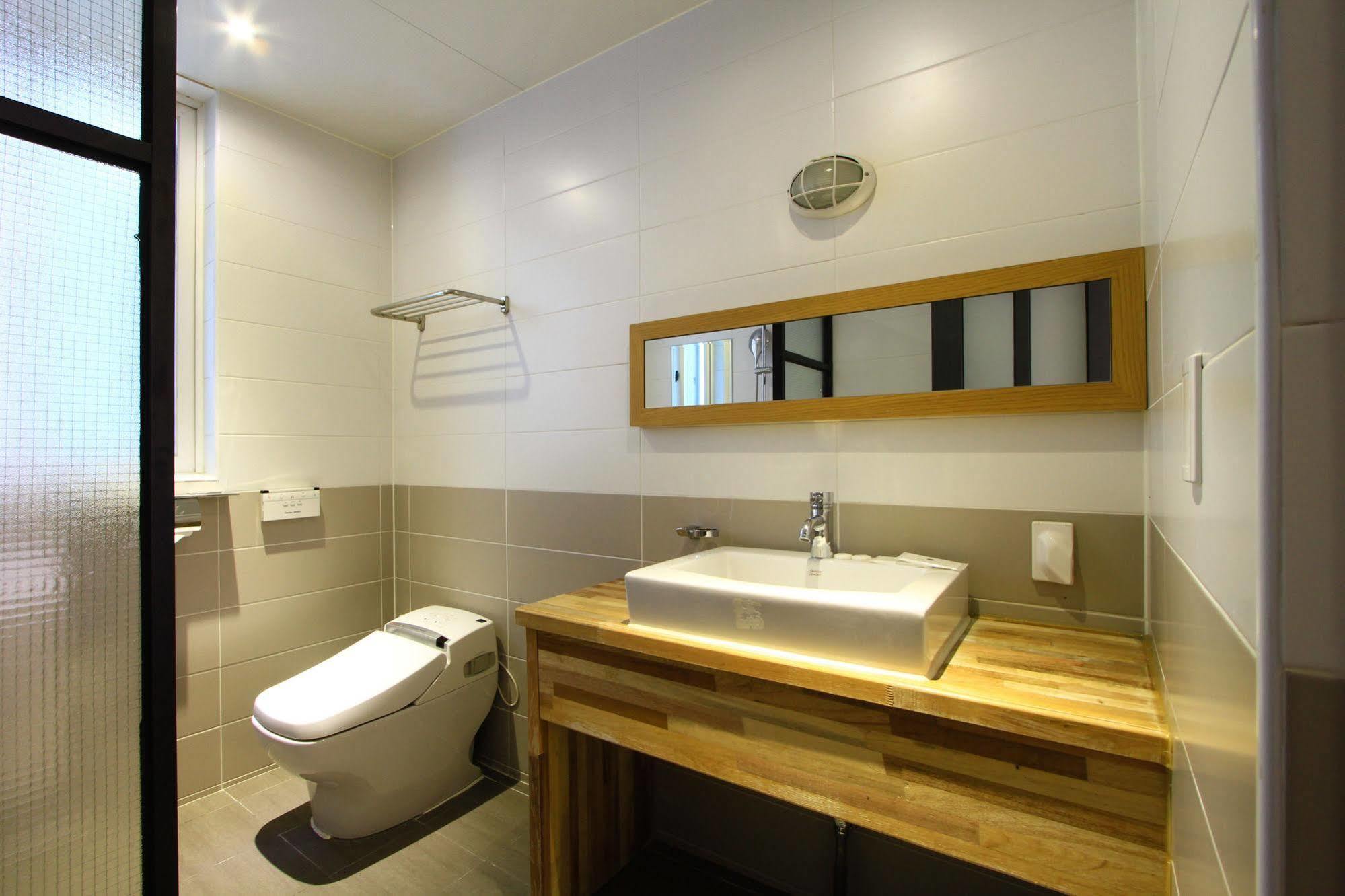 25 Hours Hotel 2 Busan Extérieur photo