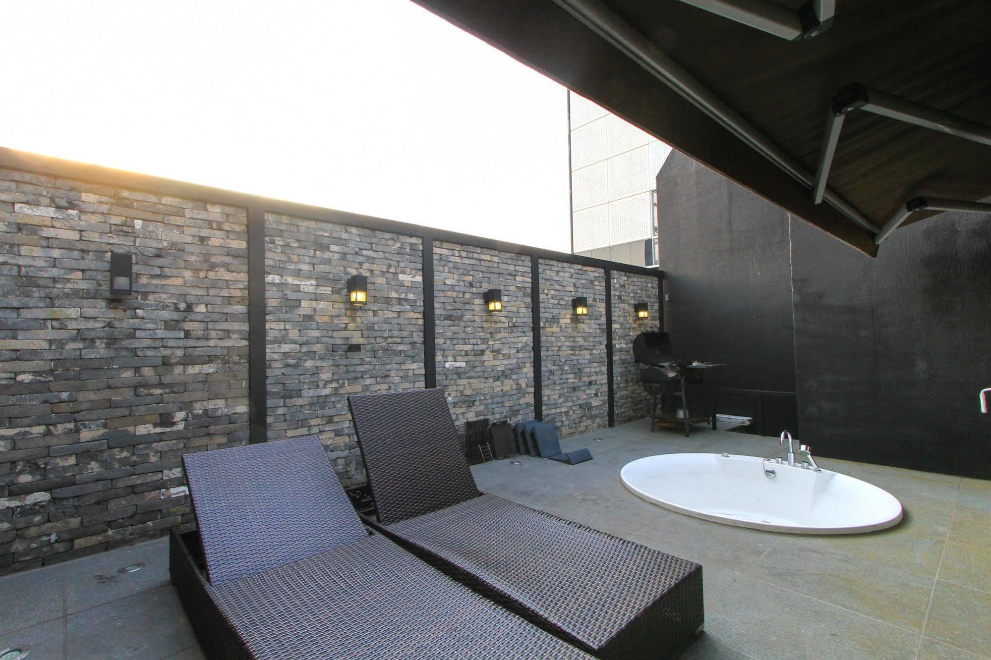 25 Hours Hotel 2 Busan Extérieur photo